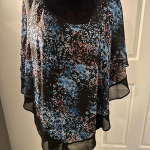 Very Pretty Flowing Blouse